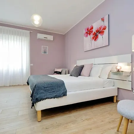Elegant 3-bed 10' Termini Wi-fi Ac