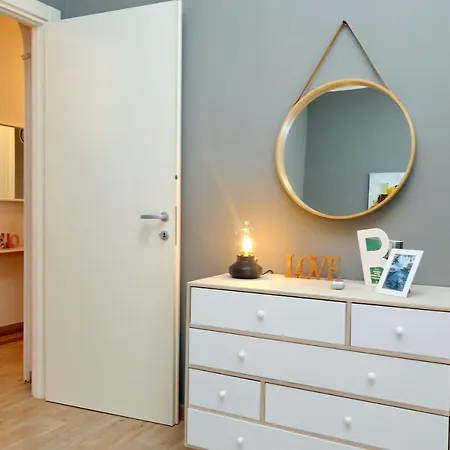 Elegant 3-bed 10' Termini Wi-fi Ac アパート ローマ