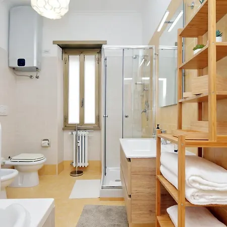 Elegant 3-bed 10' Termini Wi-fi Ac * ローマ