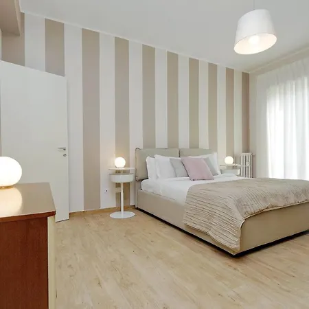 アパート Elegant 3-bed 10' Termini Wi-fi Ac *