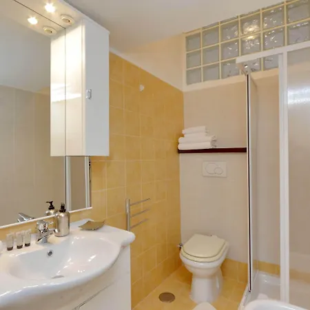 아파트 Elegant 3-bed 10' Termini Wi-fi Ac *