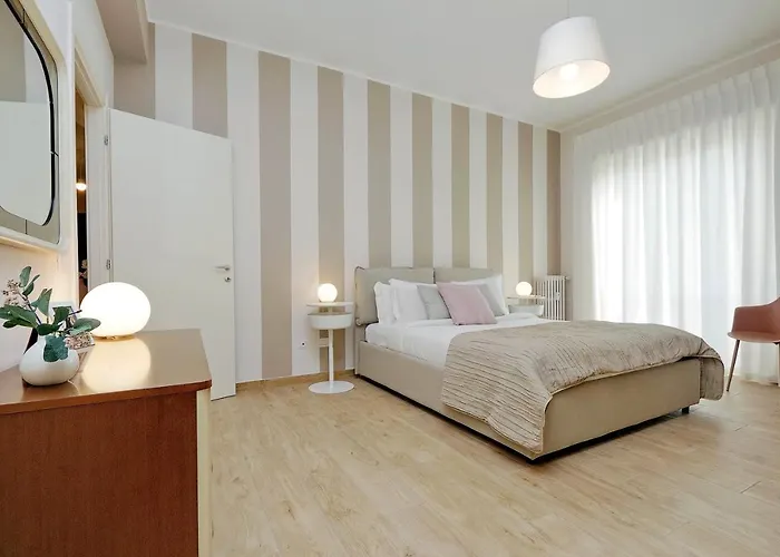 Lägenhet Elegant 3-bed 10' Termini Wi-fi Ac *