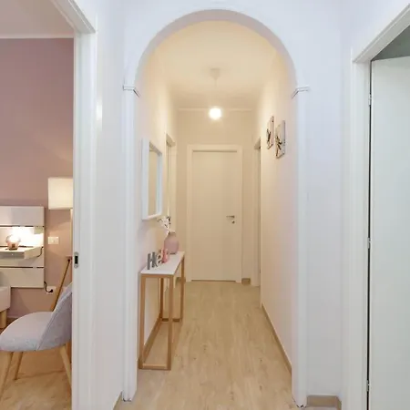 Elegant 3-bed 10' Termini Wi-fi Ac * ローマ