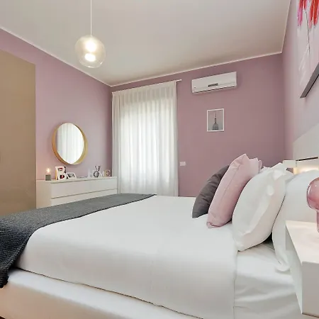 Elegant 3-bed 10' Termini Wi-fi Ac アパート ローマ